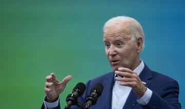 Biden limite les investissements dans l'IA en Chine, et vante une renaissance industrielle américaine