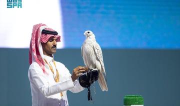 Des fermes d’élevage du monde entier se réunissent à Riyad pour une vente aux enchères de faucons 