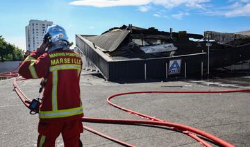 Marseille: incendie d'un entrepôt de voitures et pneus, une dizaine d'habitants évacués