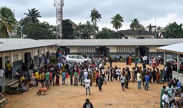 Les Ivoiriens votent dans le calme pour des municipales et des régionales