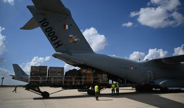 Départ d'un avion d'aide français vers la Libye 