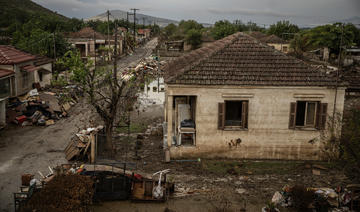 En Grèce, les victimes des inondations luttent pour reconstruire le peu qu'il reste