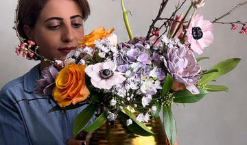 Une fleuriste saoudienne perfectionne l'art des centres de table