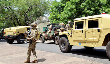 Mali: un important convoi de l'armée progresse vers le nord