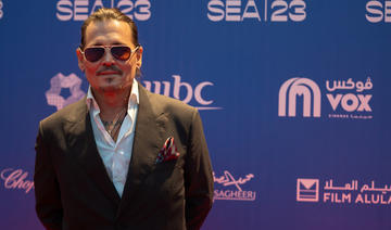 Johnny Depp sur le tapis rouge pour la première de Jeanne Du Barry au Red Sea Film Festival