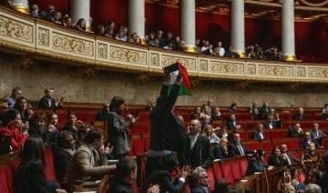 Gaza: un député LFI brandit un drapeau palestinien, tumulte et exclusion à l'Assemblée