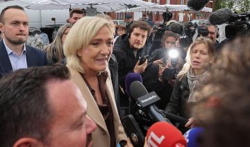 Marine Le Pen estime qu'«il ne restera à Macron que la démission» pour sortir d'une crise politique