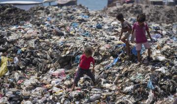 Dans la chaleur torride de l'été à Gaza, les Palestiniens sont entourés d'eaux usées et d'ordures