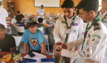 Des scouts saoudiens démontrent leur passion pour les STIM lors d'un jamboree international aux États-Unis