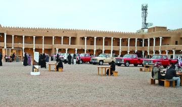 L'histoire en mouvement : le festival de Hail en Arabie saoudite met à l'honneur les voitures de collection et le charme culturel