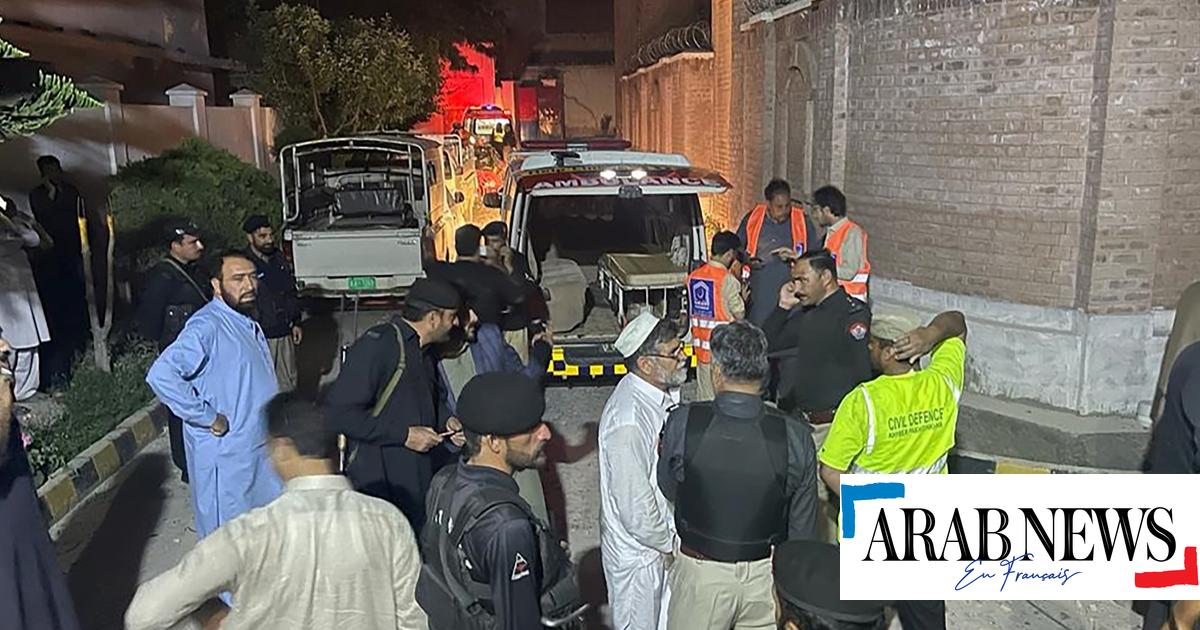 Attacco a una stazione di polizia in Pakistan: 7 morti, 44 feriti