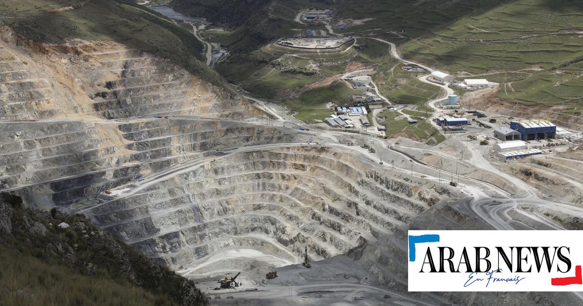 At least 27 have died in a fire at a gold mine in Peru