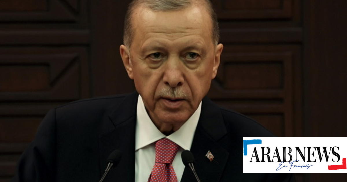 Erdogan inizia il suo terzo mandato da presidente sotto la pioggia