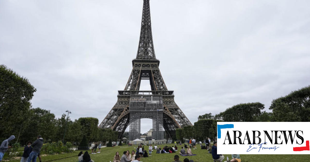 touriste viol tour eiffel