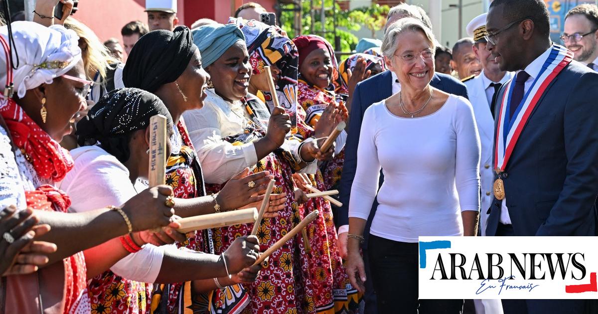 A Mayotte, Borne promet plus de moyens pour contrer l'insécurité Arab