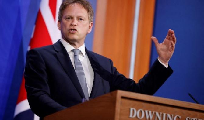 Le ministre des Transports Grant Shapps a justifié cette mesure, qui s'applique mardi, par le quasi-doublement du taux de positivité à la Covid-19 au Portugal (Photo, AFP)