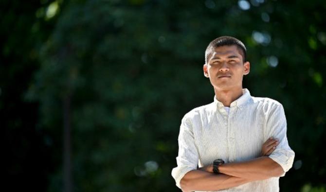 Le journaliste Mratt Kyaw Thu dans le parc du Retiro à Madrid, le 7 juin 2021 (Photo, AFP) 