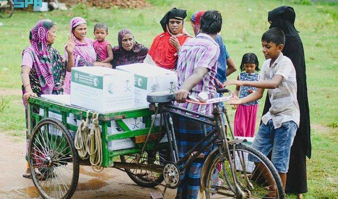 L'Arabie saoudite distribue des paniers alimentaires et fournit des services médicaux aux réfugiés. (SPA)