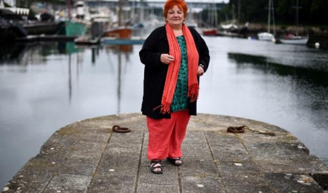 Membre de la Convention Citoyenne du Climat et deuxième de la liste «Bretagne Insoumise» pour les élections régionales Yolande Bouin pose le 10 juin 2021 à Douarnenez, dans l'ouest de la France. Fred TANNEAU / AFP