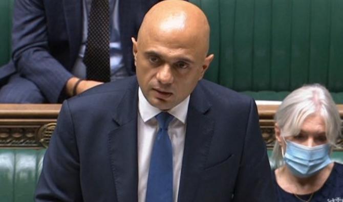 Le ministre britannique de la Santé, Sajid Javid, annonce qu'une dose de rappel de vaccin contre le Covid-19 serait proposée dès la semaine prochaine aux plus de 50 ans et aux soignants, espérant éviter un nouveau confinement cet hiver (Photo, AFP)