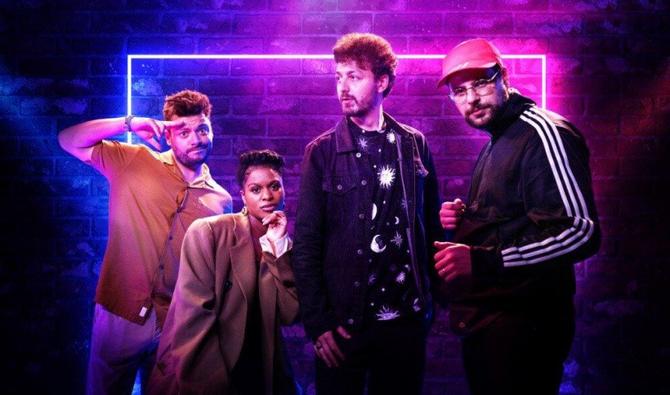 Kev Adams, Fadily Camara, Roman Frayssinet et Hakim Jemili (Photo, Netflix) 