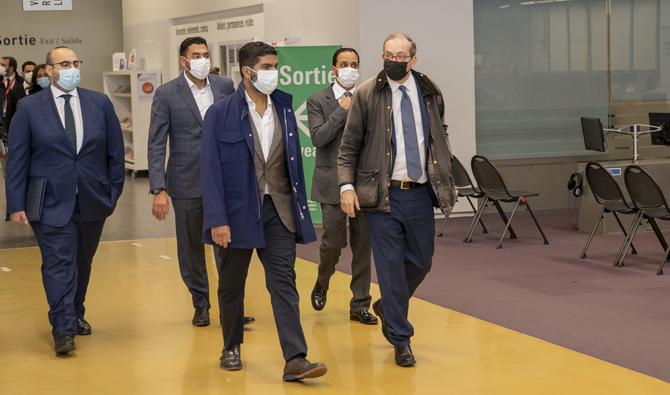 Le ministre saoudien de la Culture, le prince Badr ben Abdallah ben Farhane al-Saoud, s’est entretenu avec le président du Centre Pompidou, Laurent Le Bon, le 9 novembre 2021. (Photo fournie)