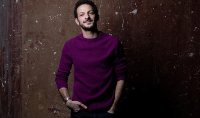 L'acteur français Vincent Dedienne lors d'une séance photo au théâtre des Bouffes du Nord à Paris, le 6 janvier 2022. (Photo, AFP)