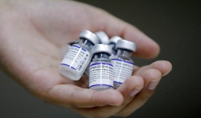 Des flacons de vaccin Pfizer-BioNTech dans un centre de vaccination à Santiago, le 10 janvier 2022. (Photo, AFP)