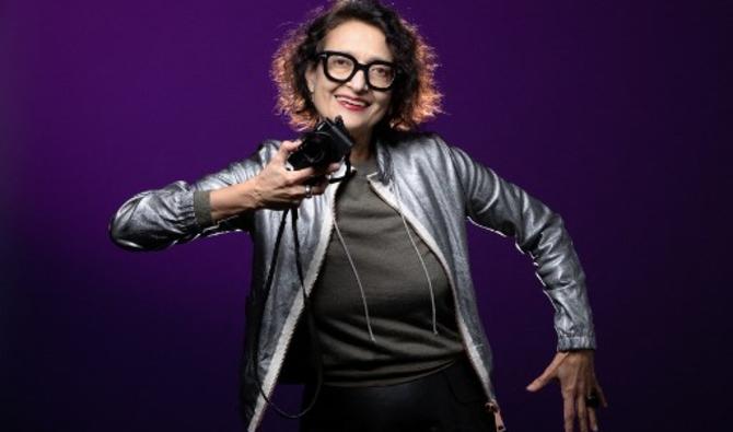 La photographe, productrice de télévision et réalisatrice française Sophie Bramly pose lors d'une séance photo à Paris, le 25 janvier 2022. (Photo, AFP)