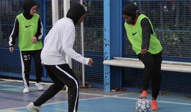 Les Hijabeuses affirment que toutes les femmes musulmanes devraient avoir le droit de pratiquer leur sport préféré à un niveau compétitif tout en portant un voile si elles le souhaitent. (@leshijabeuses) 