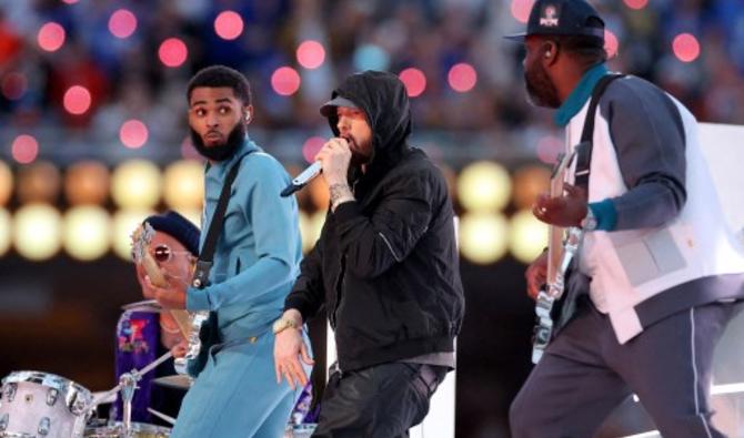 Anderson .Paak et Eminem se produisent lors du Super Bowl LVI Halftime Show au SoFi Stadium le 13 février 2022 à Inglewood, Californie. (Photo, AFP)