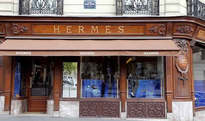Guerre en Ukraine : LVMH, Hermès et Chanel ferment temporairement