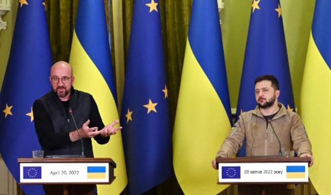 Le président du Conseil européen Charles Michel et le président ukrainien Volodymyr Zelensky lors d'une conférence de presse à l'issue de leurs entretiens à Kiev, le 20 avril 2022. (Photo, AFP)