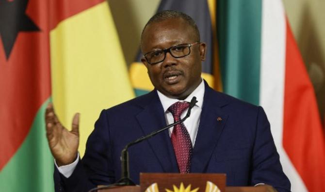 Le président de la Guinée-Bissau, Umaro Sissoco Embalo, tient une conférence de presse lors de sa visite d'État en Afrique du Sud aux Union Buildings à Pretoria, le 28 avril 2022. (Photo, AFP)