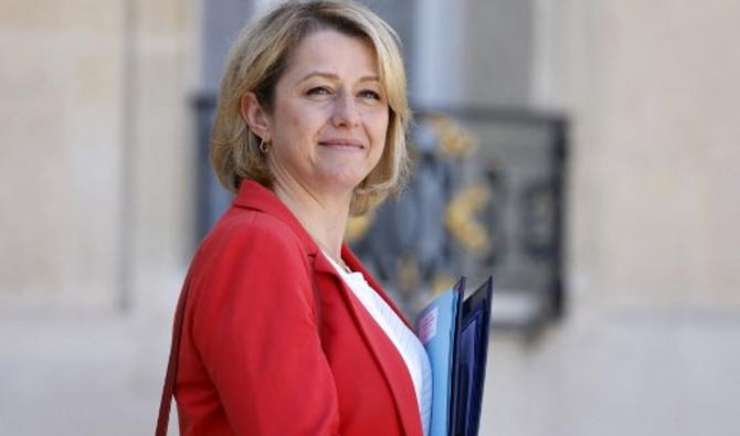 La ministre française de la Transition écologique, Barbara Pompili, quitte le palais présidentiel de l'Elysée après la réunion hebdomadaire du cabinet à Paris, le 11 mai 2022. (Photo, AFP)