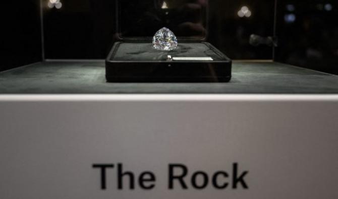 «The Rock» mesure 3,1 cm de large sur 5,4 cm de longueur est plus haut qu'une balle de golf, et pèse également, avec ses 61,3 grammes, plus qu'une balle de tennis. (Photo, AFP)