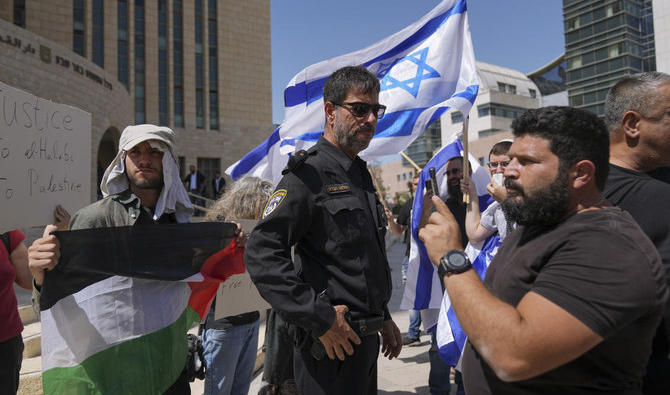 En Israël, la plupart des travailleurs venant de Gaza sont employés dans la construction et l'agriculture, où ils perçoivent des salaires beaucoup plus élevés que dans l'enclave palestinienne de 2,3 millions d'habitants minée par les guerres. (Photo, AP)