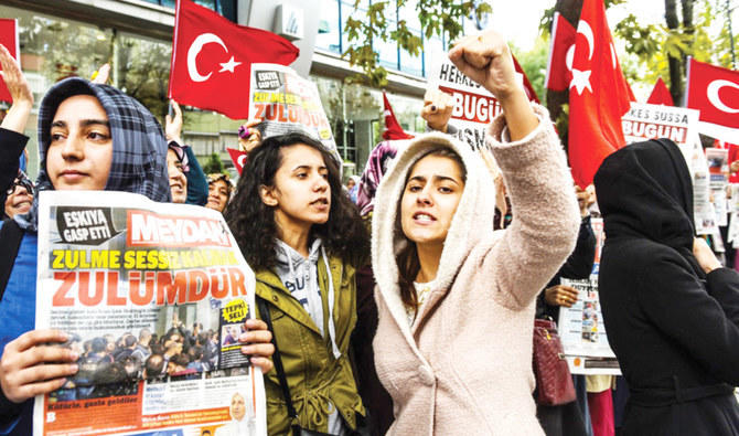 Turquie: 16 journalistes écroués pour «appartenance à une organisation  terroriste» | Arabnews fr