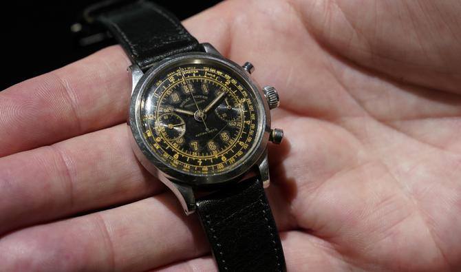 C'est la maison Christie's qui va proposer le 9 juin cette Rolex 3525 « Monoblocco » ayant appartenu au lieutenant de la Royal Air Force Gerald Imeson lorsqu'il était détenu dans le camp allemand de la Luftwaffe, le Stalag Luft III à Zagan en Silésie, en Pologne. (Photo, AFP)