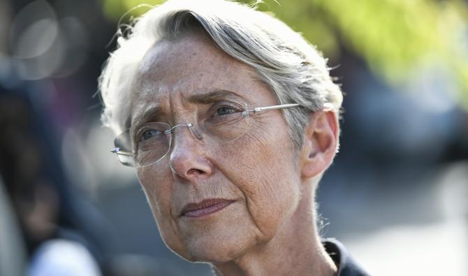 La Première ministre française Elisabeth Borne lors d'une visite à Brunoy, dans le sud de Paris, le 2 juin 2022. (Photo, AFP)