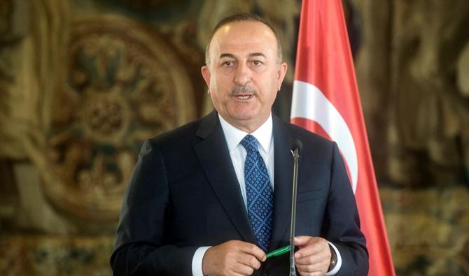 Le ministre turc des Affaires étrangères Mevlut Cavusoglu lors d'une conférence de presse conjointe avec son homologue tchèque à Prague, le 11 juin 2022. (Photo, AFP)
