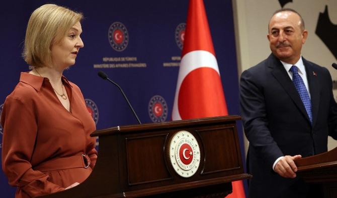 British minister in Turkey to discuss military contracts and NATO