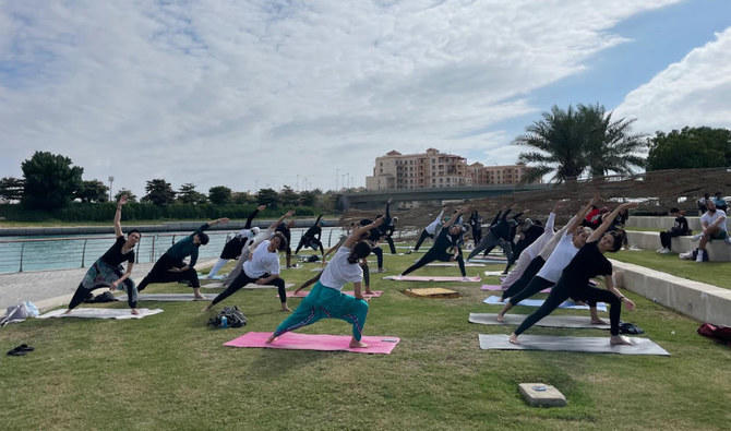 Le yoga prend une nouvelle dimension en Arabie saoudite