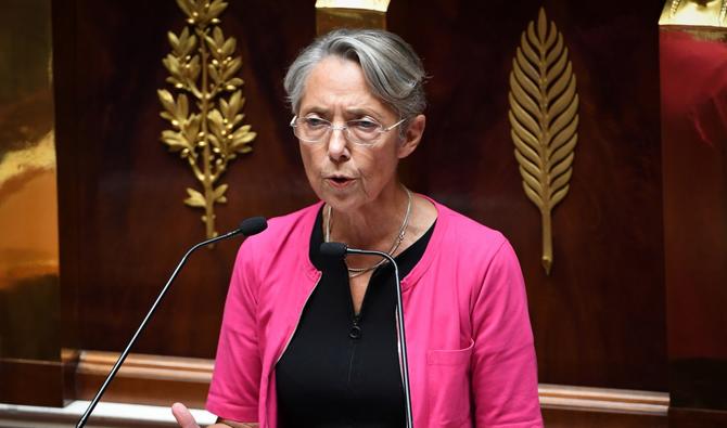 La Première ministre française Elisabeth Borne s'adresse aux députés lors de sa déclaration politique générale pour lancer la session législative à l'Assemblée nationale à Paris, le 6 juillet 2022. (Photo, AFP)