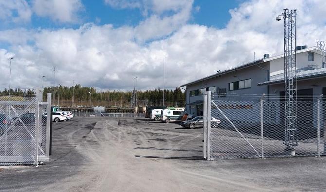 Un poste de gardes-frontières est représenté à quelques centaines de mètres de la frontière russe à Vainikkala, dans le sud-est de la Finlande. (Photo, AFP)