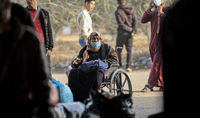 Les plus de 475 000 habitants des colonies israéliennes de Cisjordanie peuvent s'envoler à l'étranger par l'aéroport de Tel-Aviv, mais pas les Palestiniens de ce territoire occupé depuis 1967 qui, sauf permis spéciaux, ne peuvent entrer en Israël. (Photo, AFP)