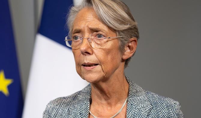 La Première ministre française Elisabeth Borne s'exprime lors d'une conférence de presse à l'issue d'un meeting à Evry-Courcouronnes pour le troisième anniversaire du Grenelle contre les violences conjugales, à Ris-Orangis, le 2 septembre 2022. (Photo, AFP)