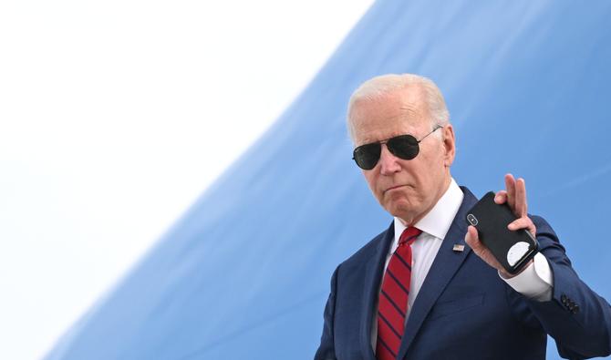 Le président américain Joe Biden débarque d'Air Force One à l'aéroport international John F. Kennedy de New York, le 20 septembre 2022. (Photo, AFP)