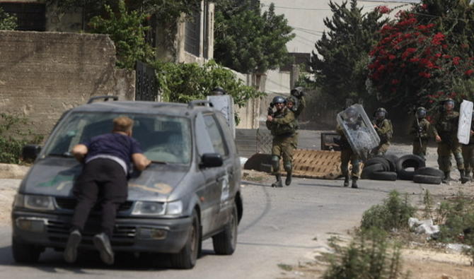 Israele modifica e respinge le sue nuove regole per l’ingresso nella Cisgiordania occupata