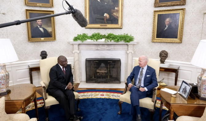 Biden mantiene una “asociación esencial” con Sudáfrica y su presidente